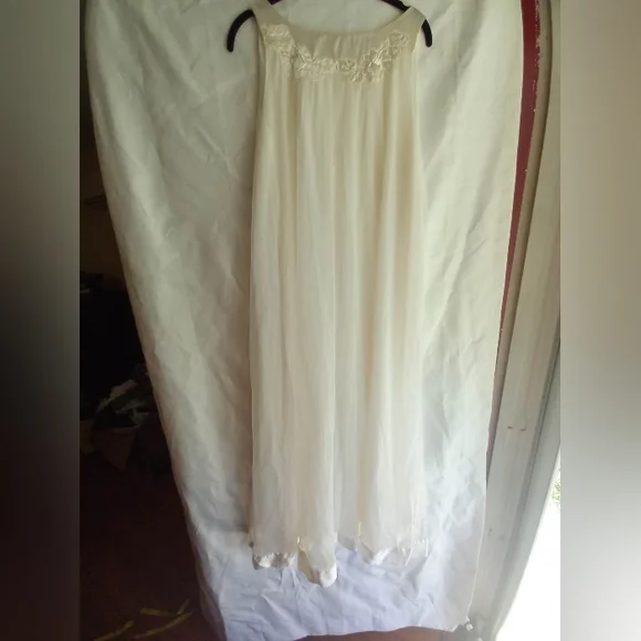 Vintage ivory white maxi baby doll lingerie - Picture 2 of 4